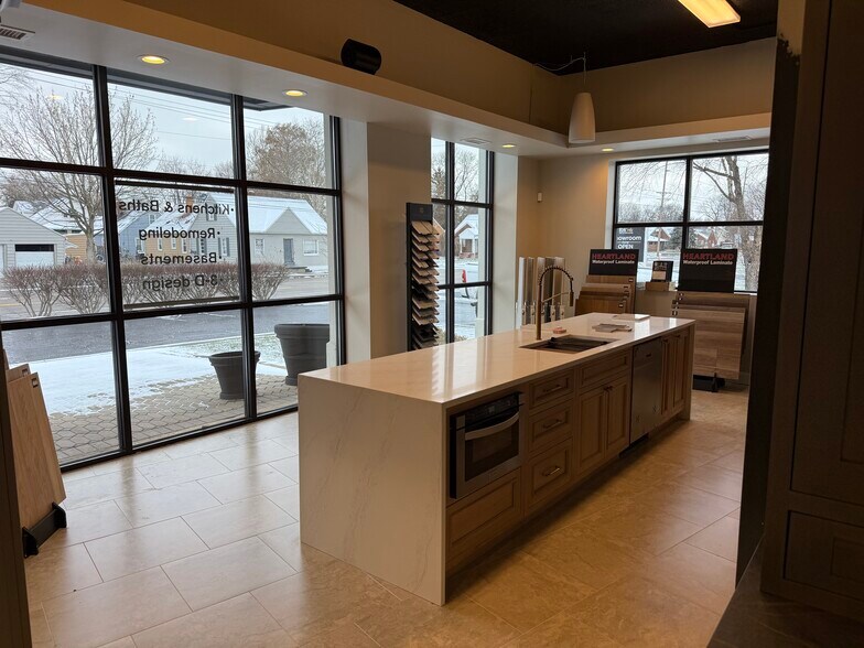 More Photos Of 1922 S Smithville Rd, Dayton Freestanding For Sale