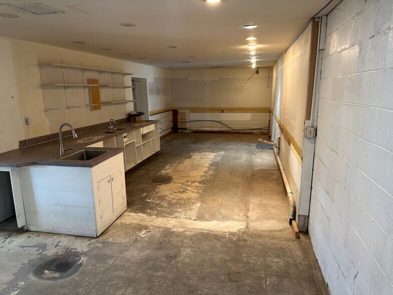 More Photos Of 1177 Lee Blvd, Richland General Retail For Lease