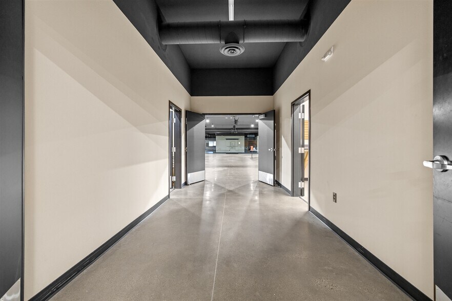 More Photos Of 7051 Highway 2 and 52 W, Minot Warehouse For Sale