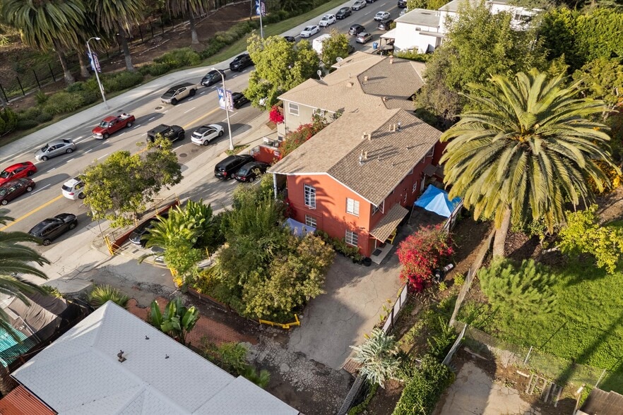 More Photos Of 3234 Barham Blvd, Los Angeles Apartments For Sale