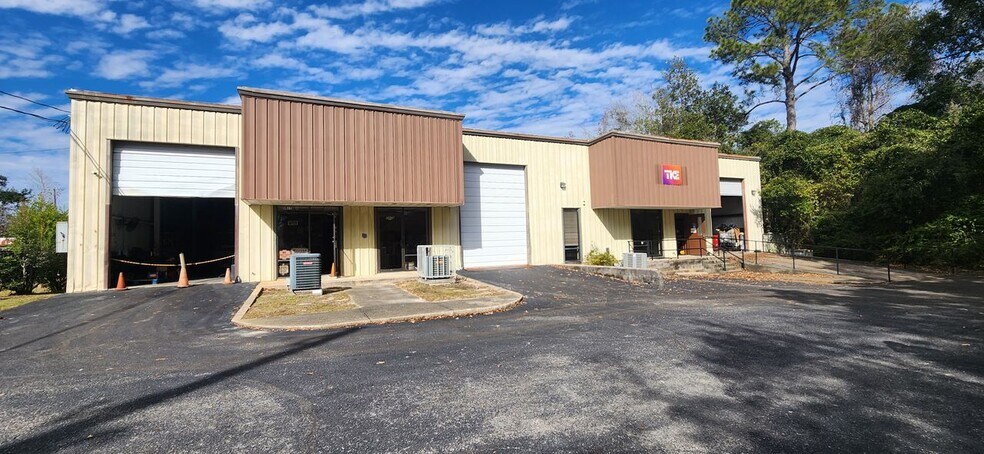 Primary Photo Of 7810 Sears Blvd, Pensacola Warehouse For Lease