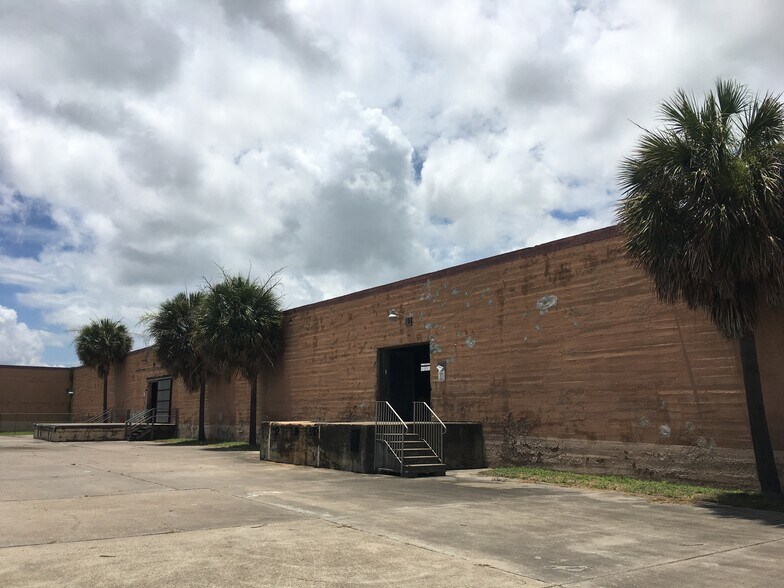 More Photos Of 4906 Broadway St, Galveston Unknown For Lease