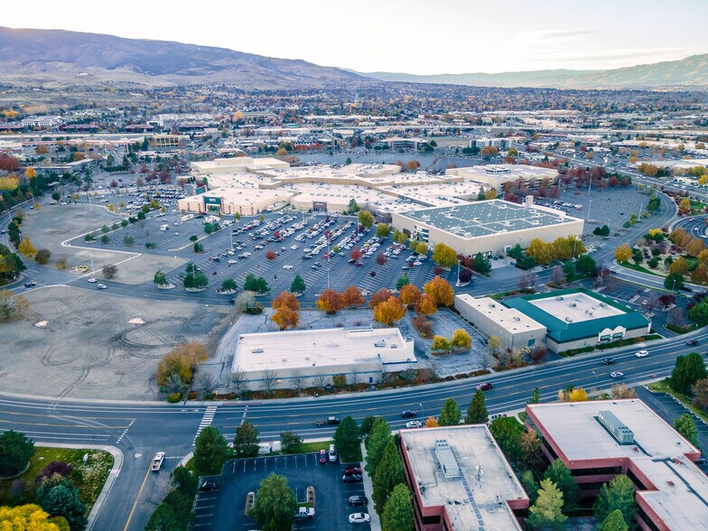 More Photos Of 5000 Meadowood Mall Cir, Reno Unknown For Lease