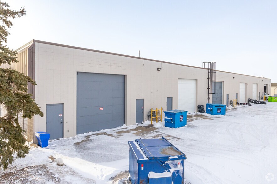 More Photos Of 17204-17214 106A Av NW, Edmonton Flex For Lease