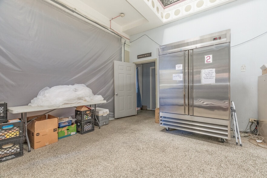 More Photos Of 1411 Locust St, Saint Louis Shelter For Sale