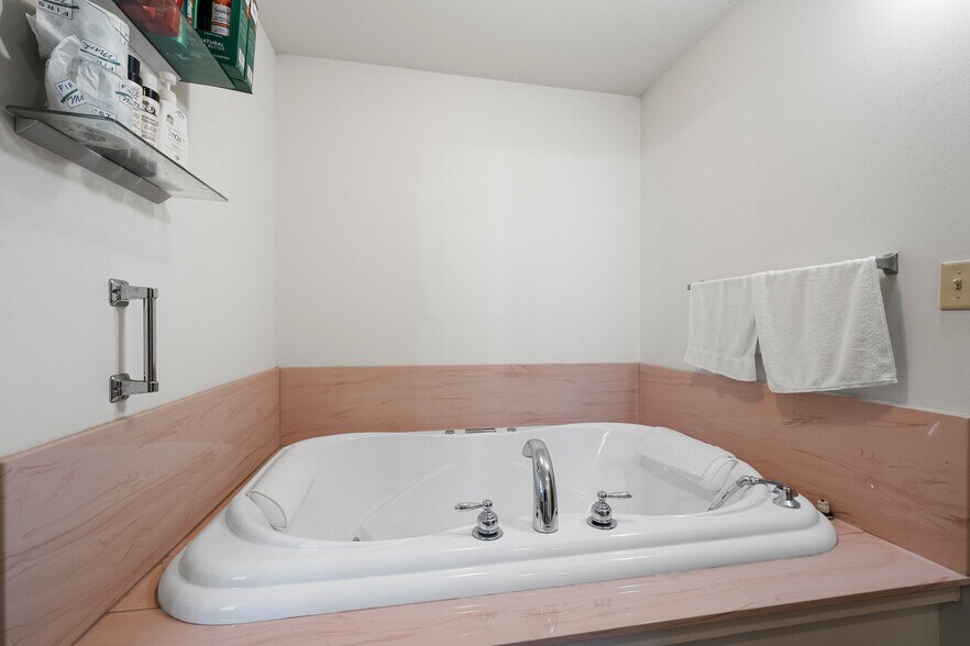 More Photos Of W11466 US Hwy 8, Dunbar Restaurant For Sale