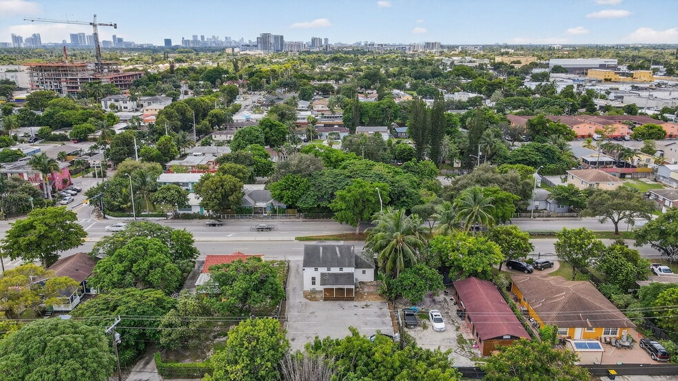 More Photos Of 220 SW 16th St, Dania Beach Office Residential For Sale