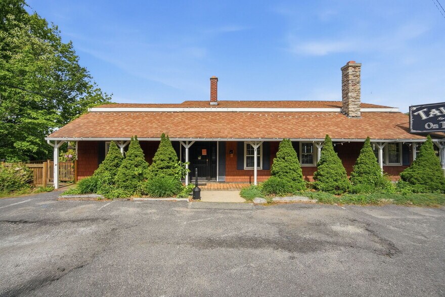 More Photos Of 100 Mountain Rd, Easthampton Restaurant For Sale