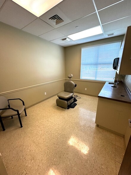 More Photos Of 2402 Frist Blvd, Fort Pierce Medical For Sale