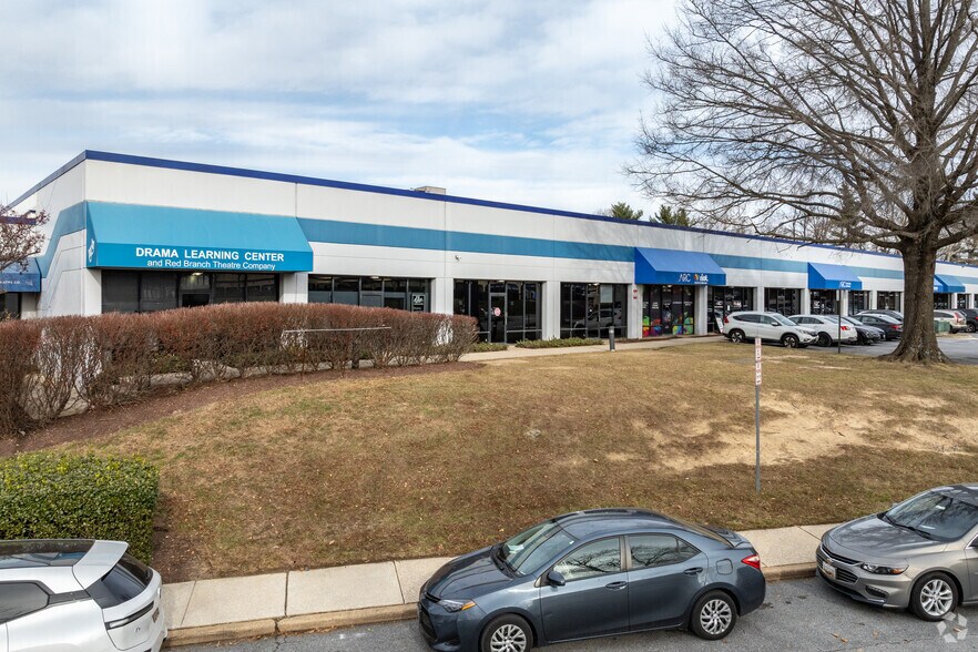 More Photos Of 9130 Red Branch Rd, Columbia Flex For Lease