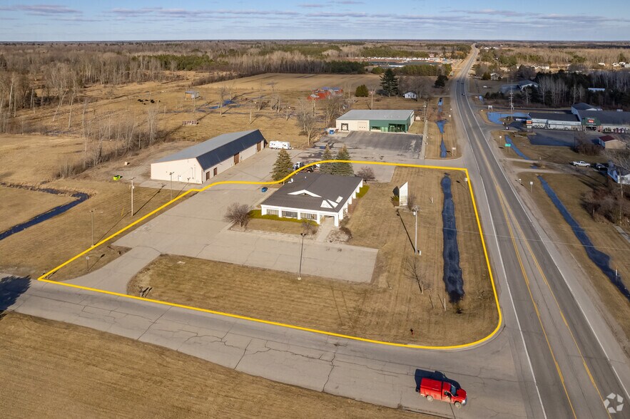 More Photos Of 1277 E Cedar Ave, Gladwin Office For Sale