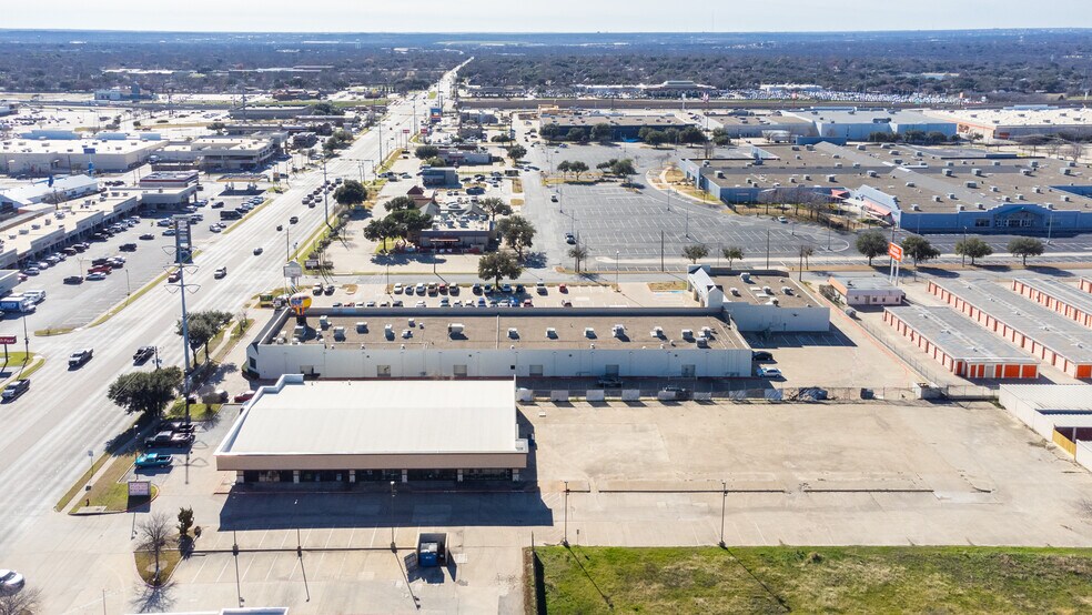 More Photos Of 6455 Hilltop Dr, North Richland Hills Unknown For Lease