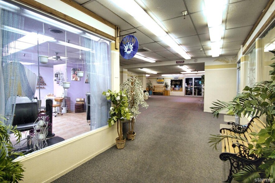 More Photos Of 3330 Lake Tahoe Blvd, South Lake Tahoe Storefront For Sale