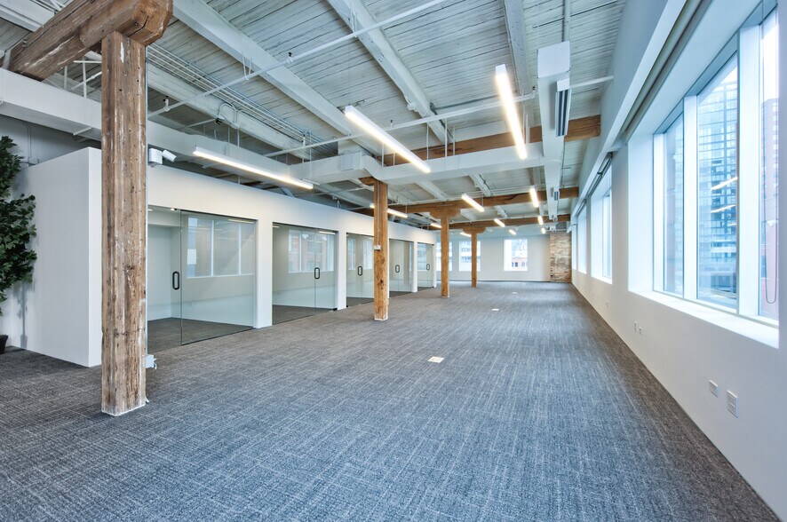 More Photos Of 225 W Ohio St, Chicago Office For Lease