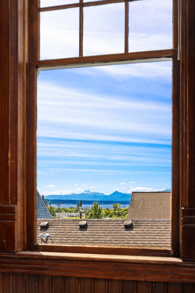 More Photos Of 542 Main St, Edmonds Freestanding For Sale