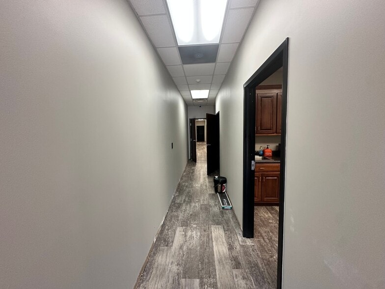 More Photos Of 4485 N Industrial Dr, Cumming Warehouse For Lease