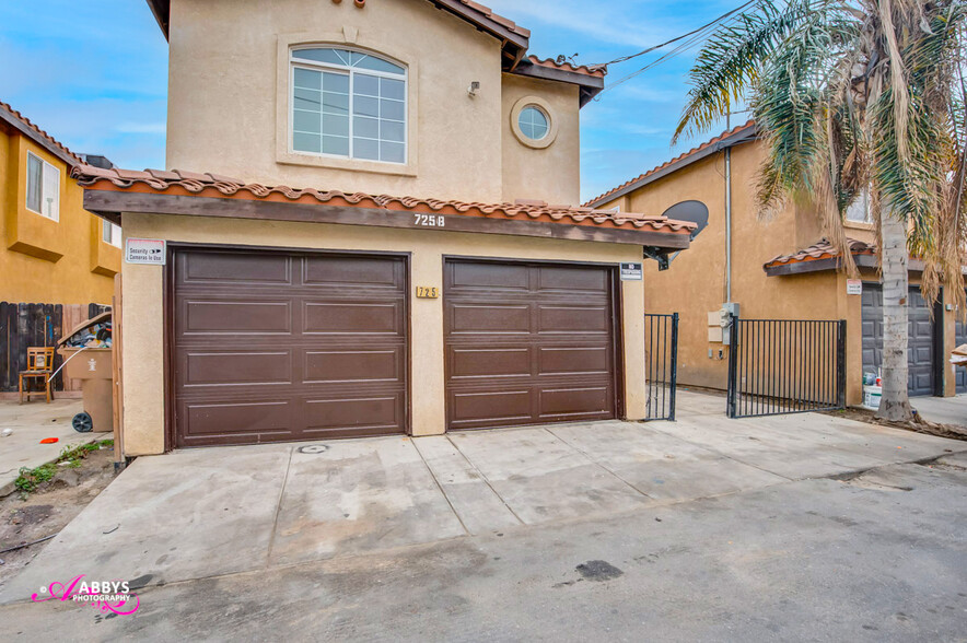 Primary Photo Of 729 L St, Bakersfield Apartments For Sale