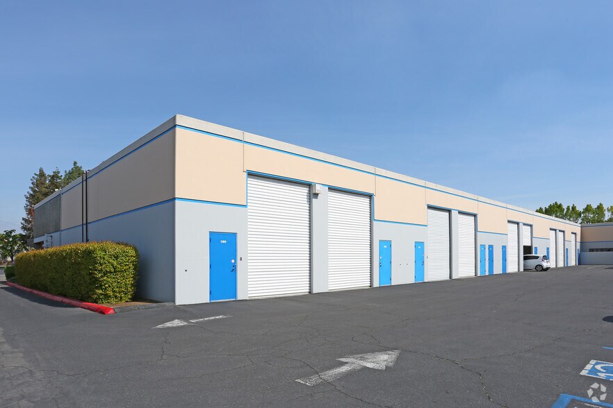 More Photos Of 4180 W Alamos Ave, Fresno Light Distribution For Lease