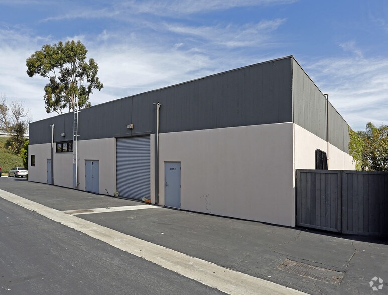 More Photos Of 3197 Airport Loop Dr, Costa Mesa Light Manufacturing For Lease