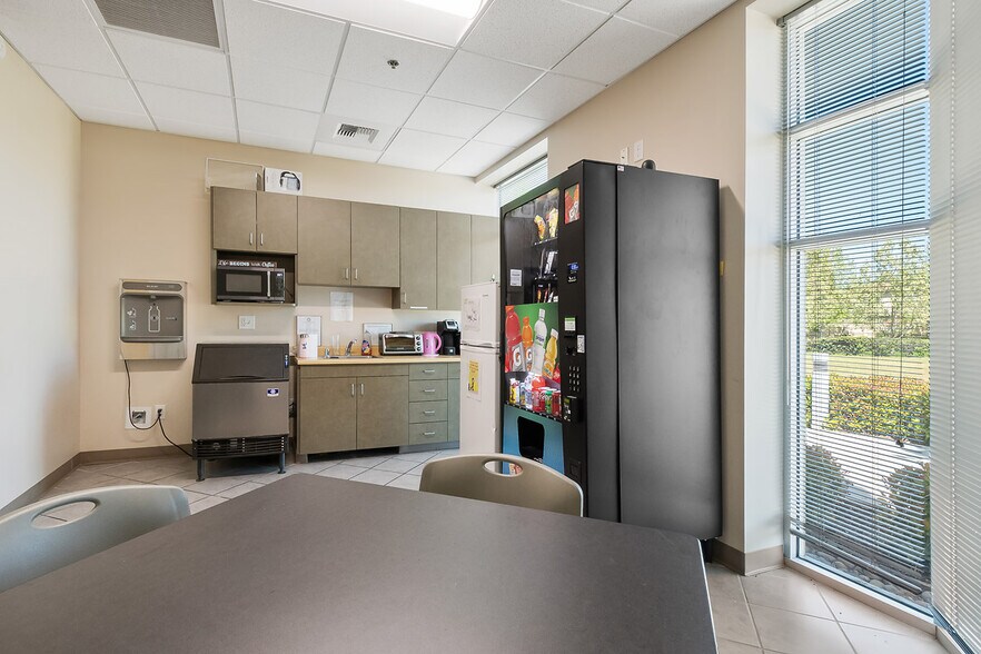 More Photos Of 4041 Lone Tree Way, Antioch Medical For Sale