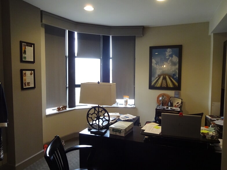 More Photos Of 8 Capitol St, Charleston Loft Creative Space For Lease