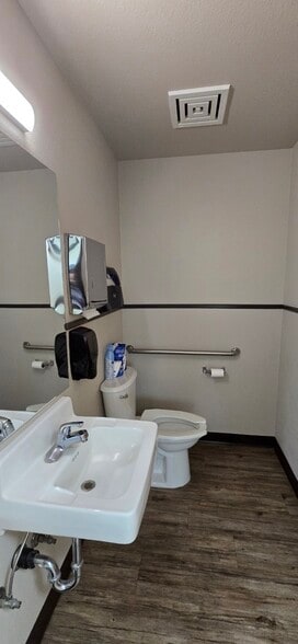 More Photos Of 1100 Gail Gardner Way, Prescott Office For Sale