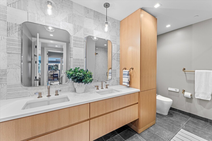 More Photos Of 590 Waterfront Way, Vancouver Multifamily For Sale