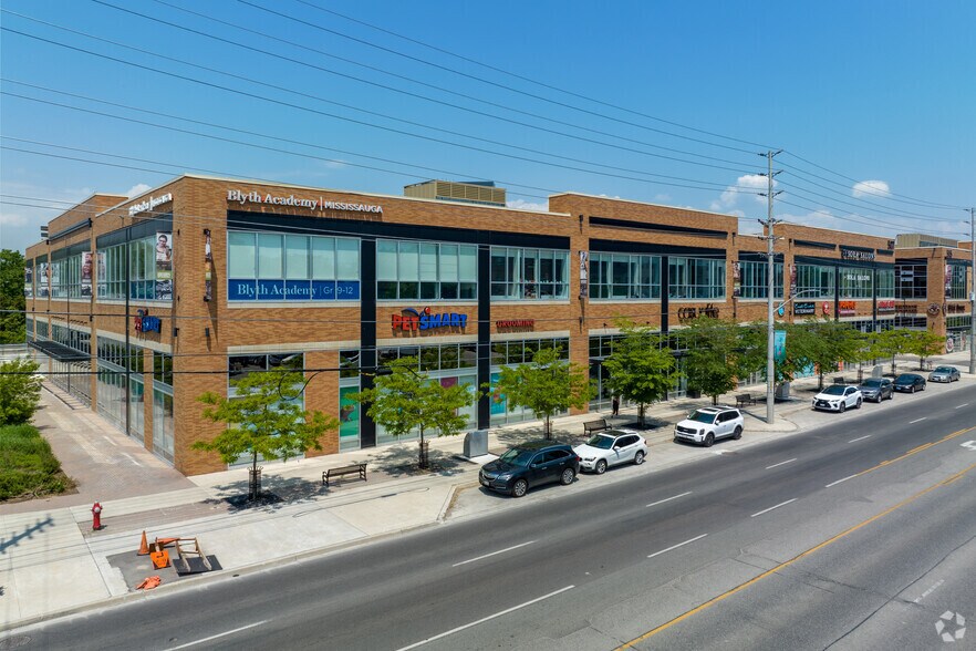 More Photos Of 507 Lakeshore Rd E, Mississauga General Retail For Lease