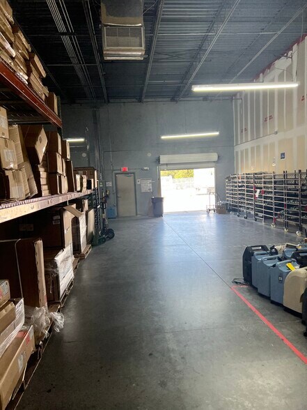 More Photos Of 1806 33rd St, Orlando Office For Lease