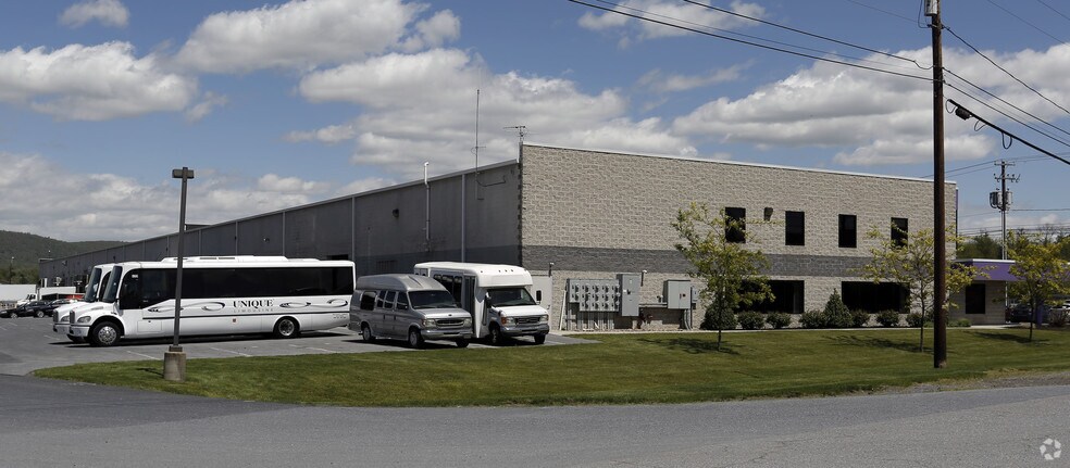 More Photos Of 1900 Crooked Hill Rd, Harrisburg Warehouse For Lease