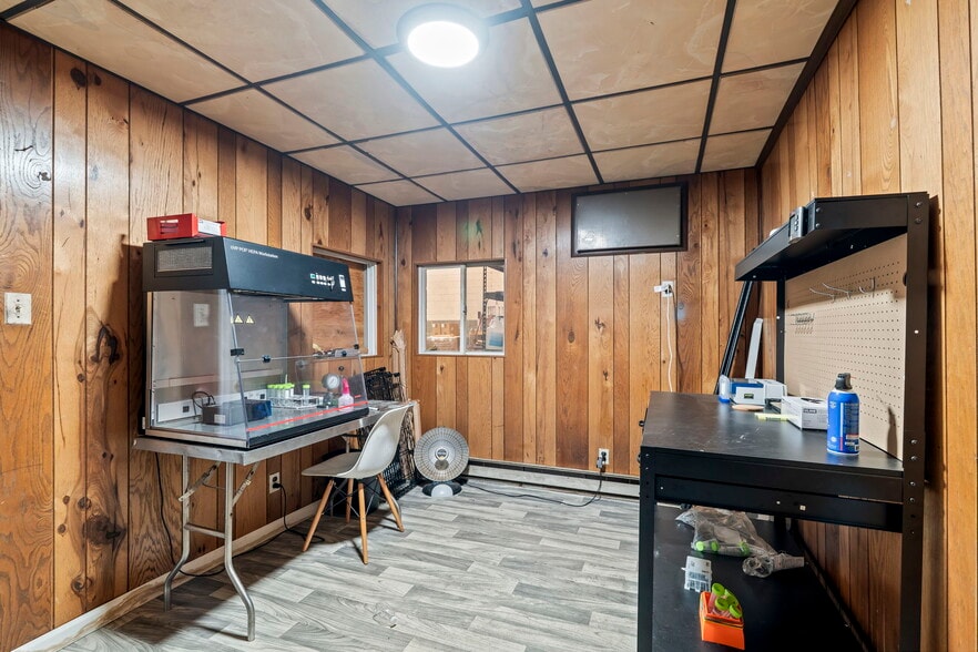 More Photos Of 1400 Remington St, Chester Warehouse For Lease