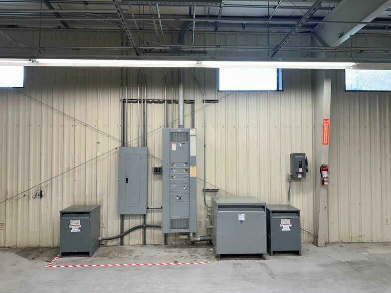 More Photos Of 1980 S West Blvd, Vineland Manufacturing For Lease