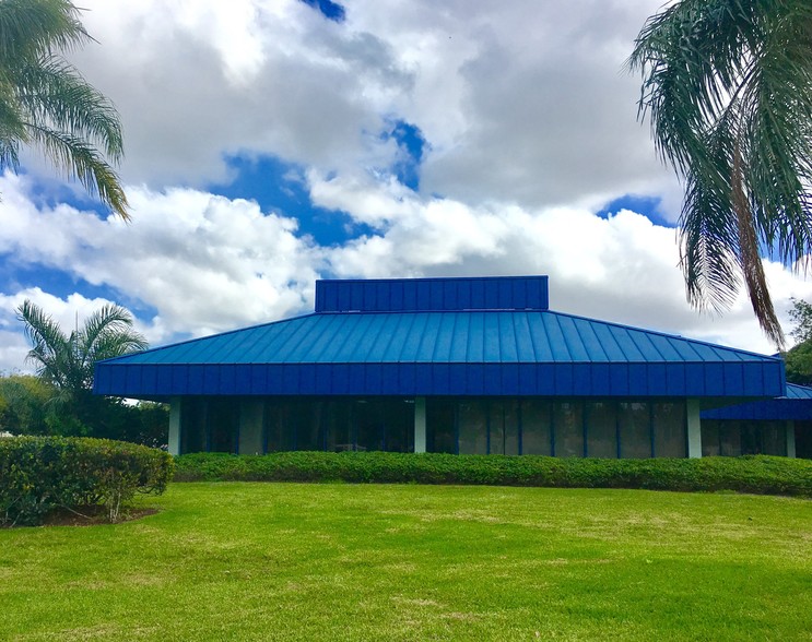 More Photos Of 5100 W Copans Rd, Margate Office For Lease