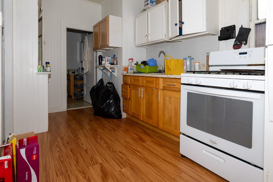 More Photos Of 1517 Miller St, Honolulu Apartments For Sale