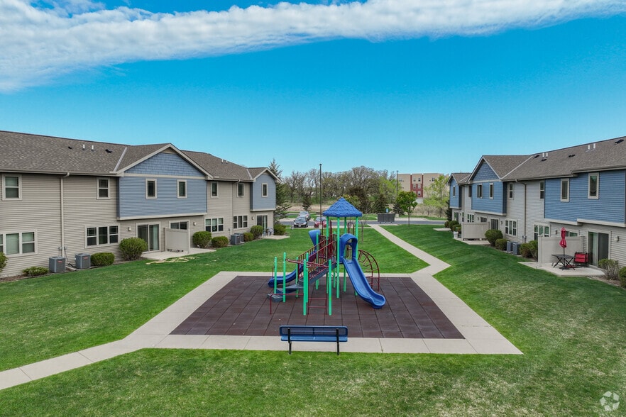 More Photos Of 725 Roberts Rd, Sartell Apartments For Sale