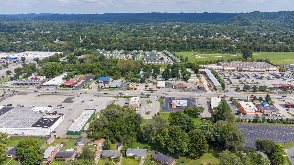 More Photos Of 10509 Dixie Hwy, Louisville Freestanding For Lease
