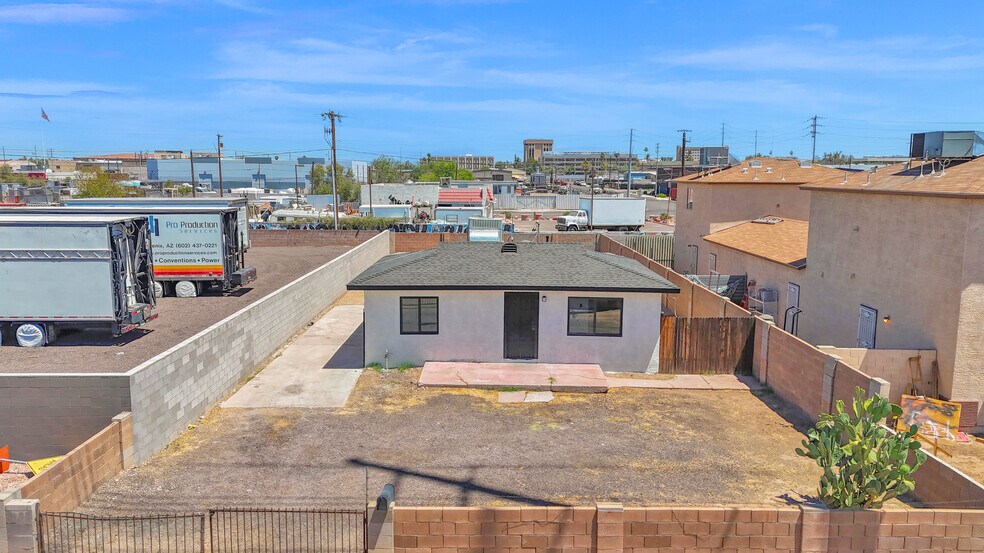 More Photos Of 1806 W Sherman St, Phoenix Warehouse For Sale