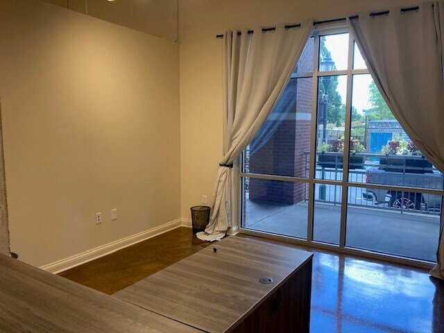 More Photos Of 345 Frazier Ave, Chattanooga Storefront Retail Office For Lease