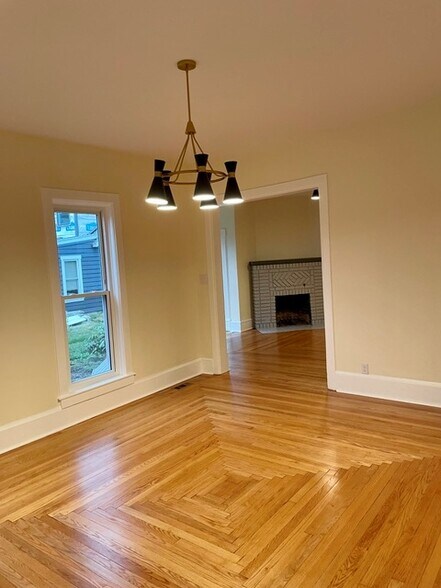 More Photos Of 208 S Elm St, Three Oaks Storefront For Sale