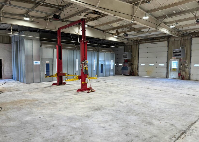 More Photos Of 1900 SW 27th St, El Reno Warehouse For Lease