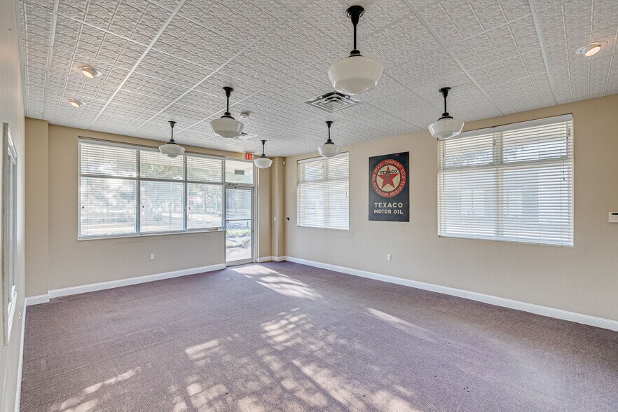 More Photos Of 1211 Bull St, Savannah Office Residential For Sale