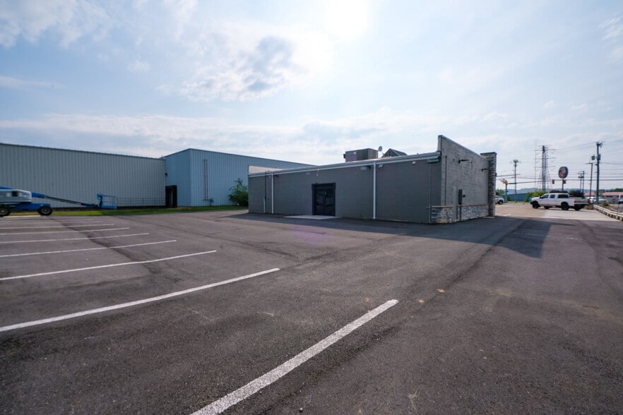 More Photos Of 3251 S Main St, Harrisonburg Auto Dealership For Sale