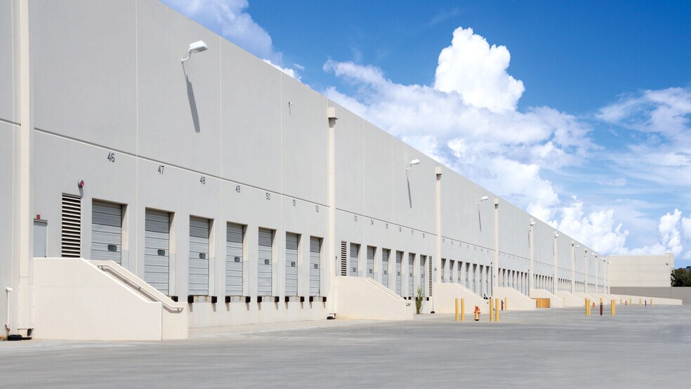 More Photos Of 10681 Production Ave, Fontana Distribution For Lease