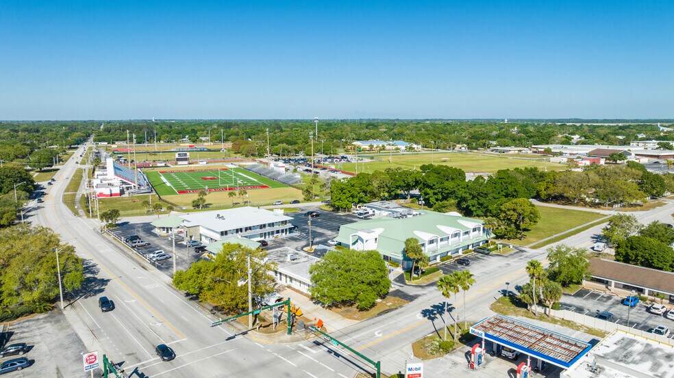 More Photos Of 1635 14th Ave, Vero Beach Office For Lease