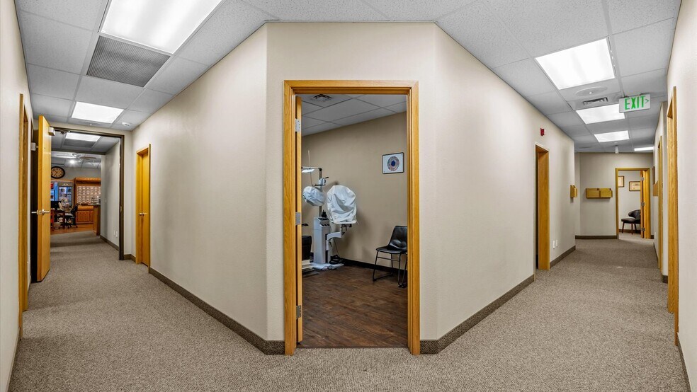 More Photos Of 2737 Crossroads Blvd, Grand Junction Office For Sale