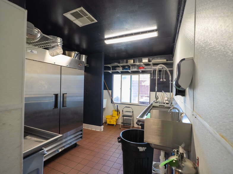 More Photos Of 8501 El Camino Real, Atascadero Restaurant For Sale