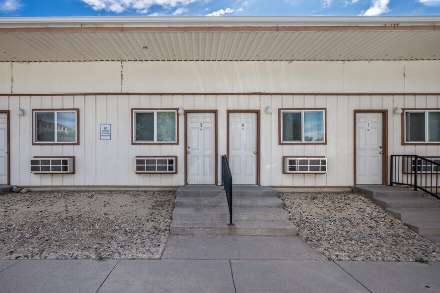 More Photos Of 416 State St, Trinidad Flex For Sale