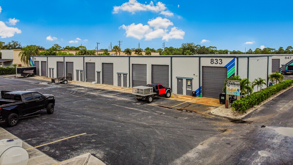 More Photos Of 895 NE Dixie Hwy, Jensen Beach Unknown For Lease