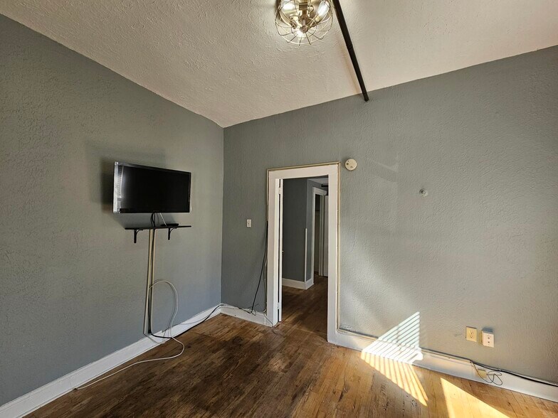 More Photos Of 501 Central Ave, Orange Storefront Retail Office For Lease