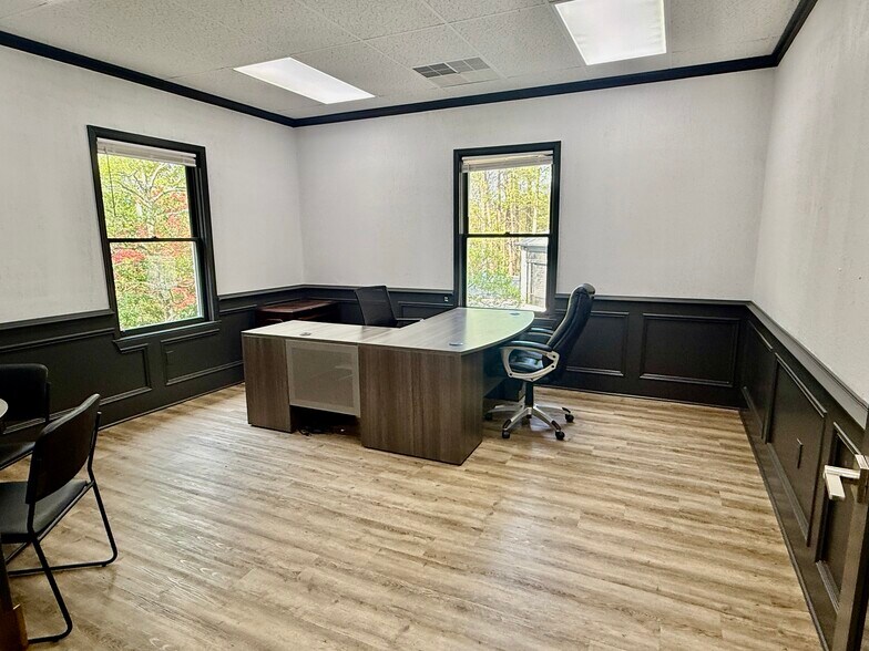 More Photos Of 1155 Hightower Trl, Atlanta Medical For Sale